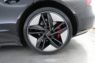 2022 Audi RS e-tron GT — photo 7 of 27