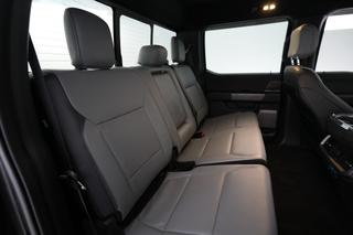 2023 Ford F-150 Lightning — photo 4 of 18