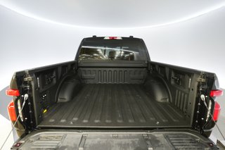 2023 Ford F-150 Lightning — photo 6 of 18