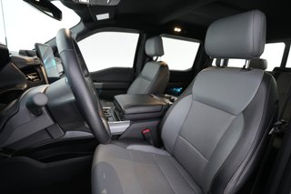 2023 Ford F-150 Lightning — photo 3 of 18