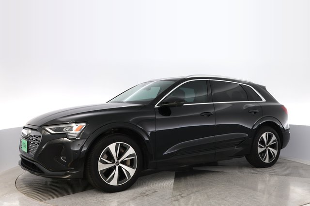 2024 Audi Q8 e-tron — photo 14 of 24