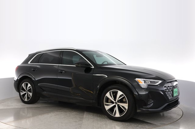2024 Audi Q8 e-tron — photo 11 of 24