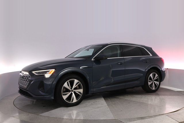 2024 Audi Q8 e-tron — photo 14 of 26