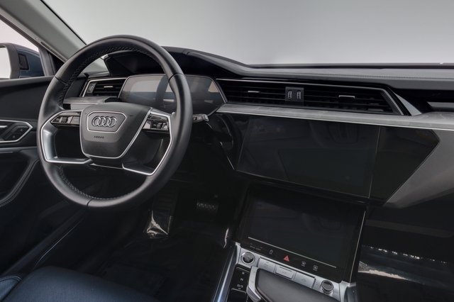 2024 Audi Q8 e-tron — photo 20 of 26