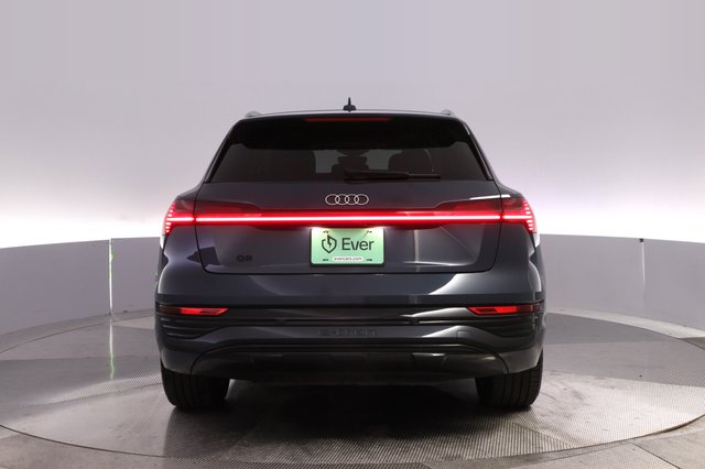 2024 Audi Q8 e-tron — photo 12 of 26