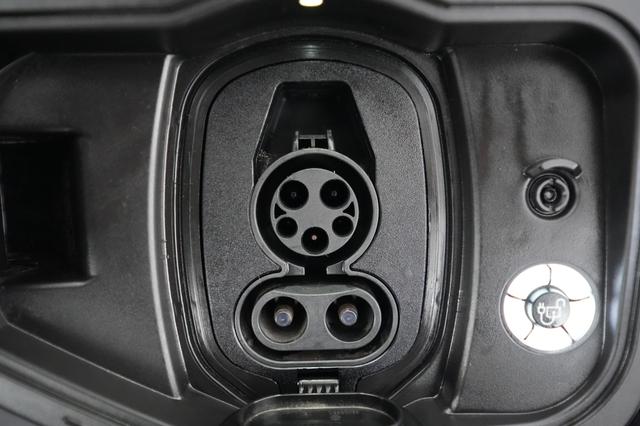 2023 Ford F-150 Lightning — photo 8 of 23