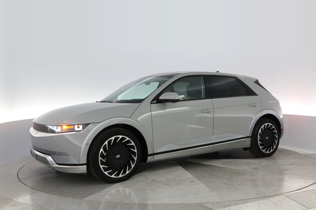 2023 Hyundai IONIQ 5 — photo 13 of 28