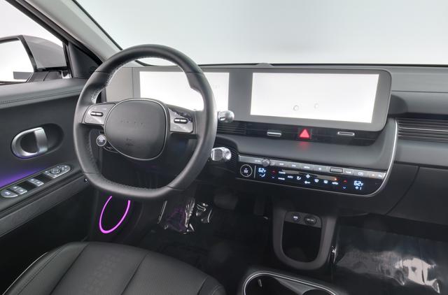 2023 Hyundai IONIQ 5 — photo 3 of 28
