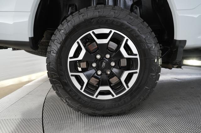2023 Ford F-150 Lightning — photo 9 of 20