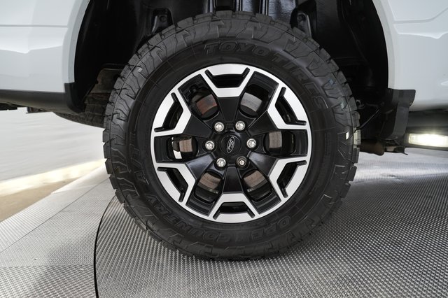 2023 Ford F-150 Lightning — photo 9 of 20