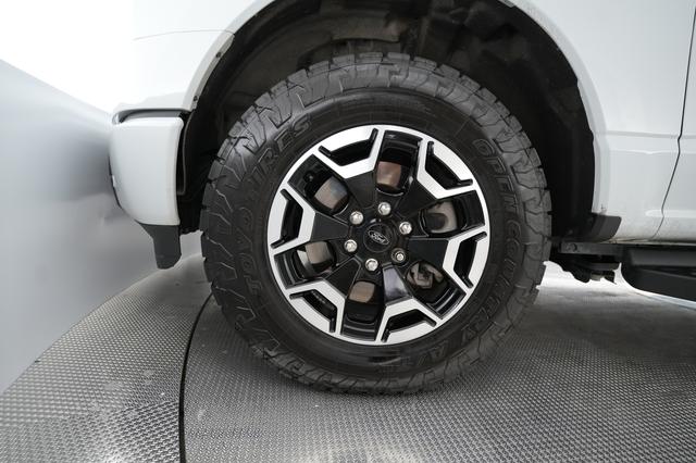 2023 Ford F-150 Lightning — photo 10 of 20