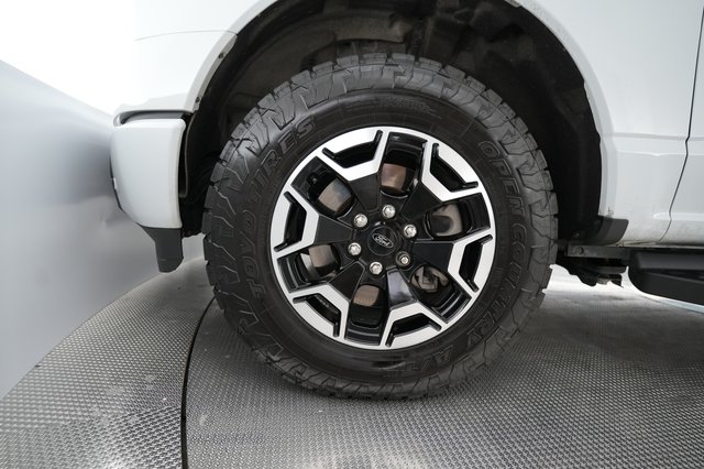 2023 Ford F-150 Lightning — photo 10 of 20