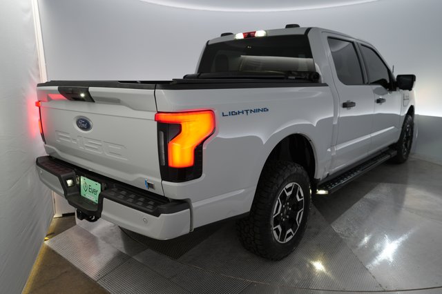 2023 Ford F-150 Lightning — photo 2 of 20