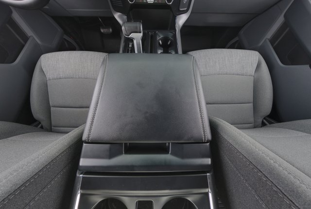 2023 Ford F-150 Lightning — photo 16 of 20