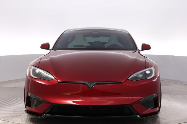 2026 Tesla Model S — photo 9 of 24