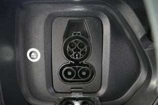 2025 Rivian R1S — photo 8 of 30