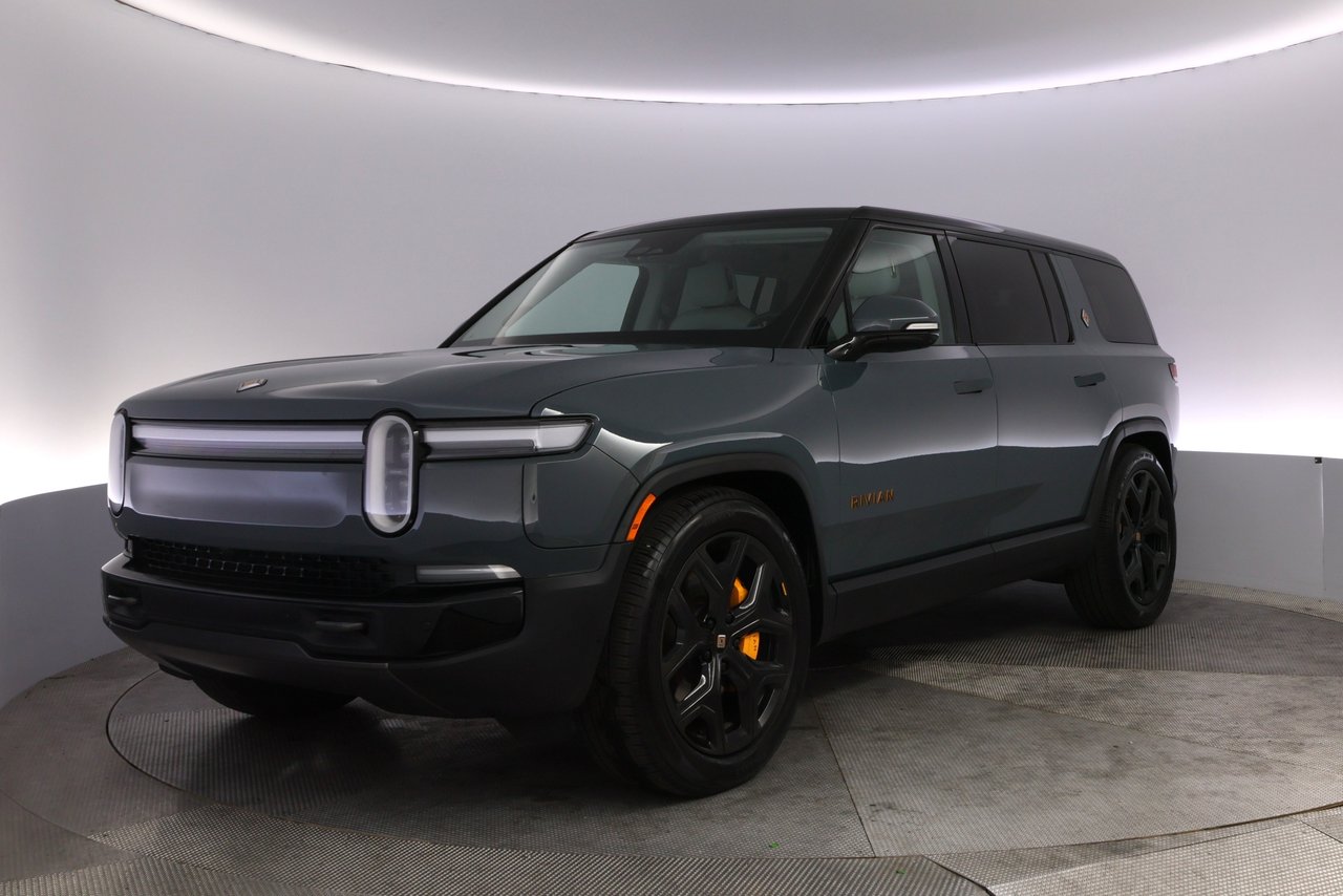 2025 Rivian R1S Driver Assistance Package