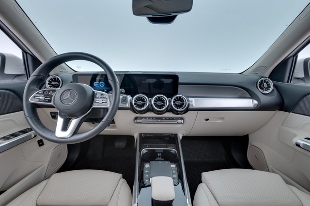 2023 Mercedes-Benz EQB — photo 23 of 27