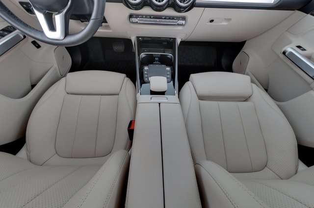 2023 Mercedes-Benz EQB — photo 24 of 27