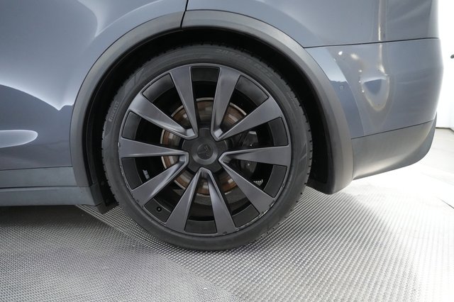 2022 Tesla Model X — photo 17 of 29