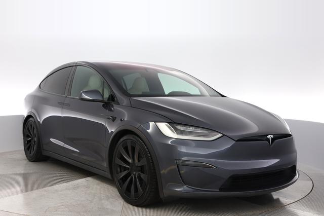 2022 Tesla Model X — photo 10 of 29