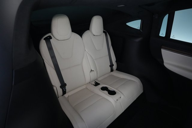 2022 Tesla Model X — photo 20 of 29