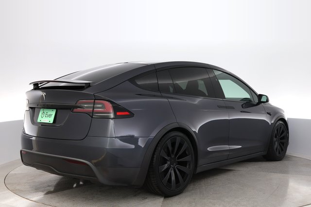 2022 Tesla Model X — photo 2 of 29