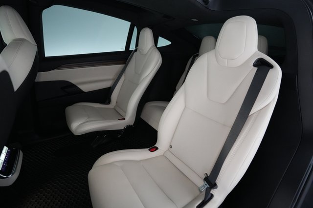 2022 Tesla Model X — photo 19 of 29
