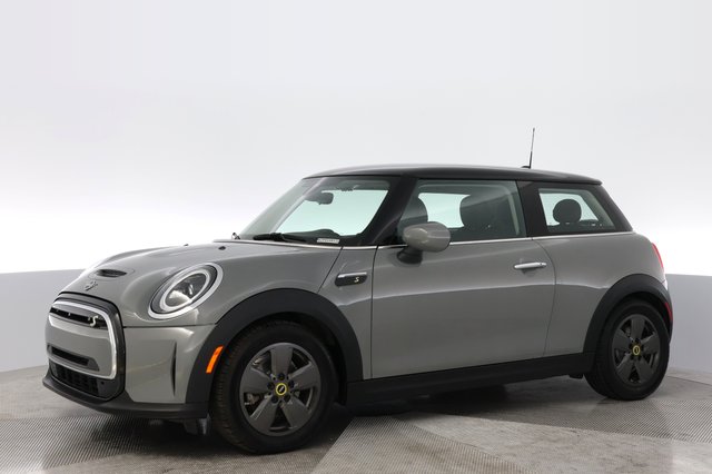 2022 MINI Cooper SE — photo 14 of 23