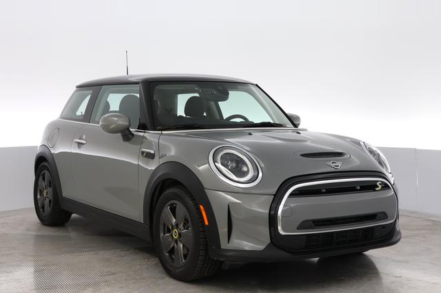 2022 MINI Cooper SE — photo 10 of 23