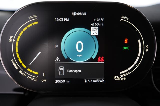 2022 MINI Cooper SE — photo 5 of 23