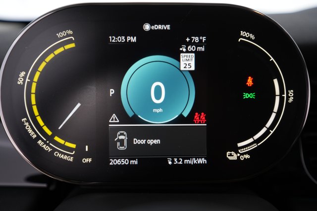 2022 MINI Cooper SE — photo 5 of 23