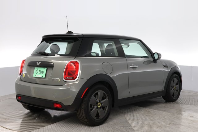 2022 MINI Cooper SE — photo 2 of 23