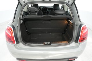 2022 MINI Cooper SE — photo 6 of 23