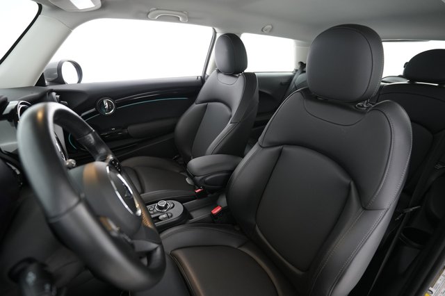 2022 MINI Cooper SE — photo 3 of 23