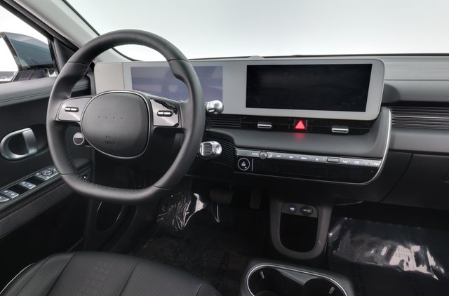 2023 Hyundai IONIQ 5 — photo 3 of 29