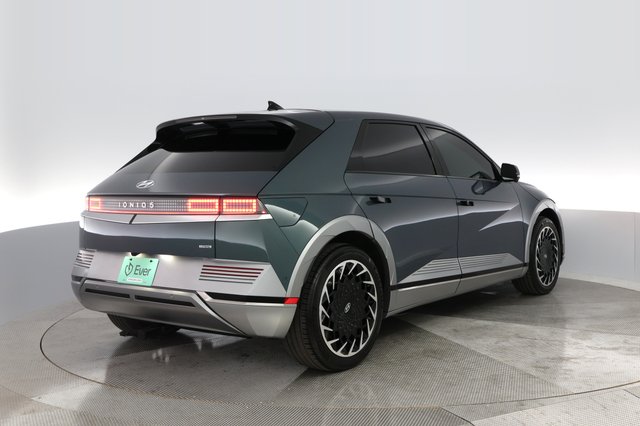 2023 Hyundai IONIQ 5 — photo 10 of 29