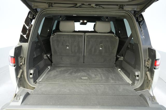 2024 Rivian R1S — photo 6 of 25