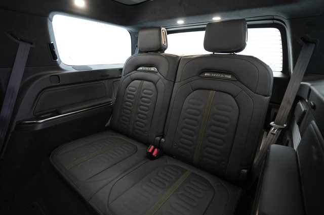 2024 Rivian R1S — photo 20 of 25