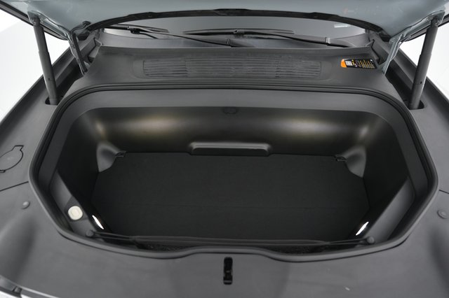 2024 Rivian R1S — photo 23 of 25