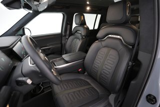 2024 Rivian R1S — photo 3 of 25