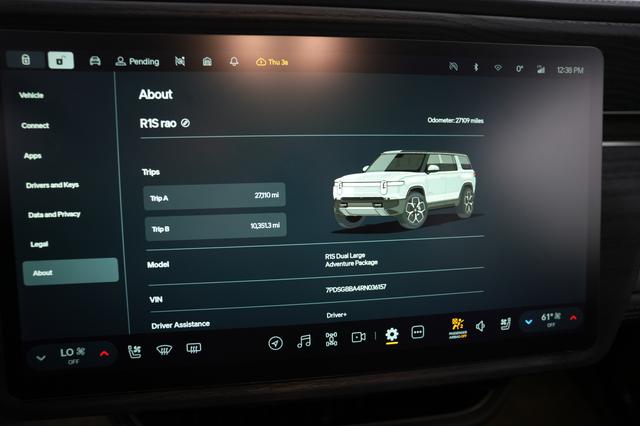 2024 Rivian R1S — photo 5 of 25