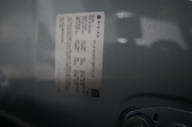 2025 Rivian R1S — photo 26 of 26