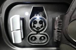 2025 BMW iX — photo 8 of 27