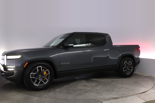 2022 Rivian R1T — photo 14 of 25