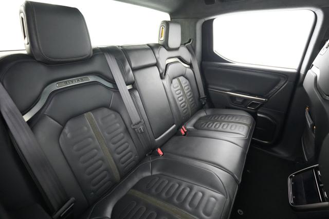 2022 Rivian R1T — photo 4 of 25
