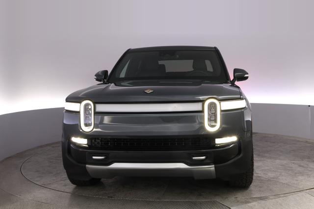 2022 Rivian R1T — photo 9 of 25