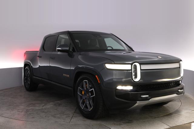 2022 Rivian R1T — photo 10 of 25