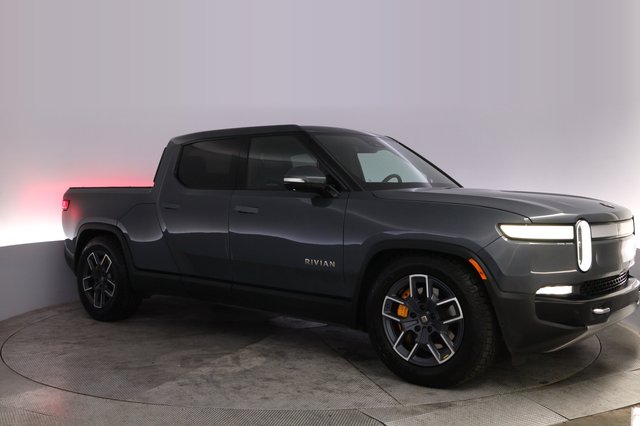 2022 Rivian R1T — photo 11 of 25