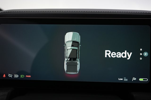 2022 Rivian R1T — photo 23 of 25